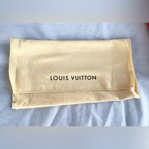 Louis Vuitton small dusty